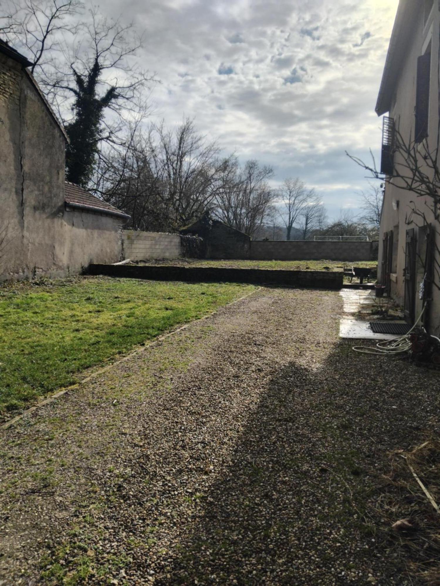 L'Univers, Vous Et Nous Pouilly-sur-Vingeanne Kültér fotó